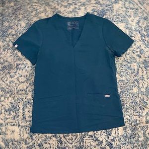 FIGS Scrub Top